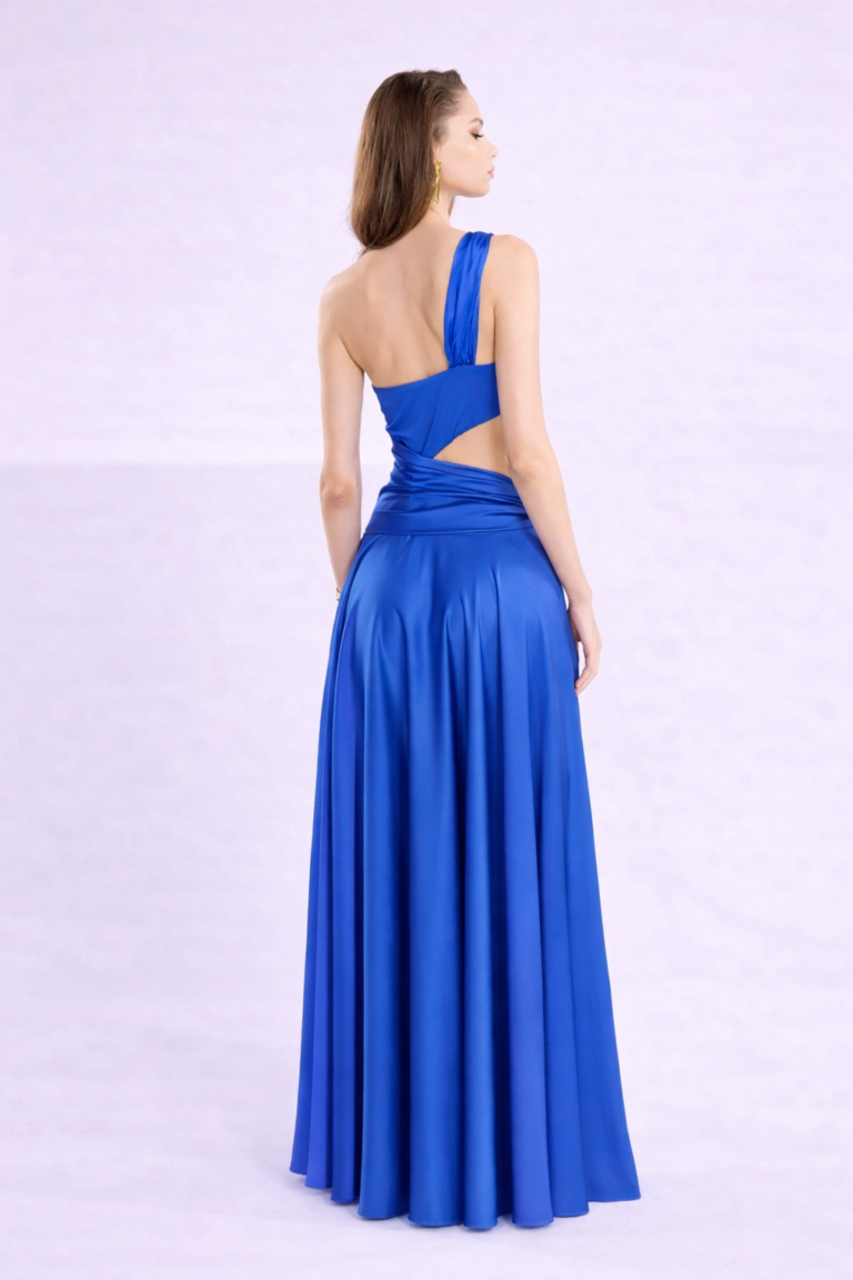 Γαλάζιο φόρεμα με ασημένιες λεπτομέρειες